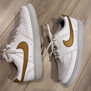 Nike White and Gold Sneakers